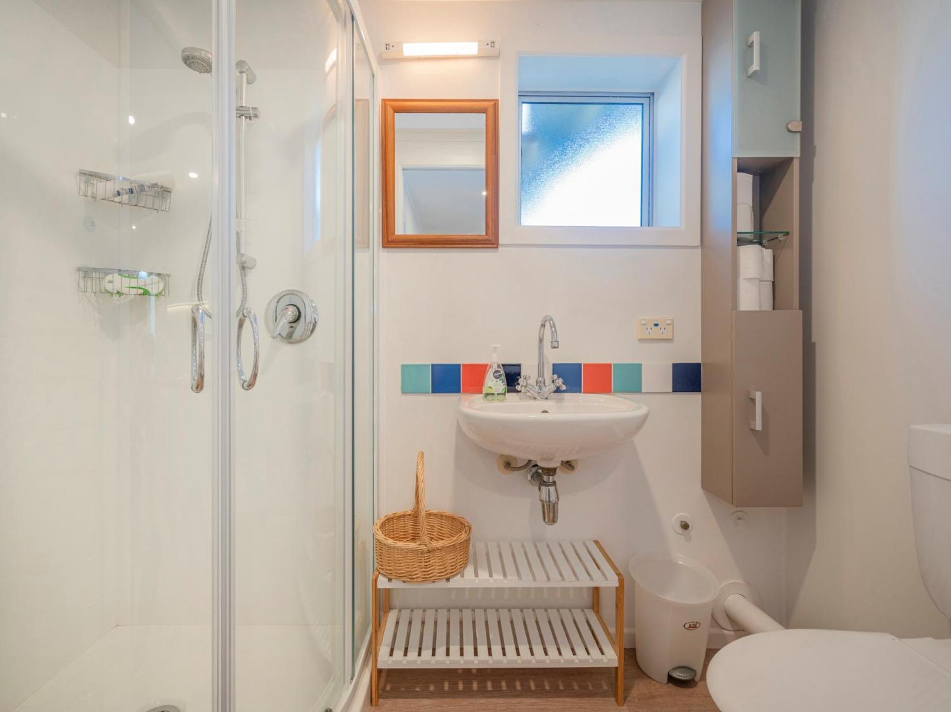 Hahei Kiwi Bach - Hahei Holiday Home エクステリア 写真