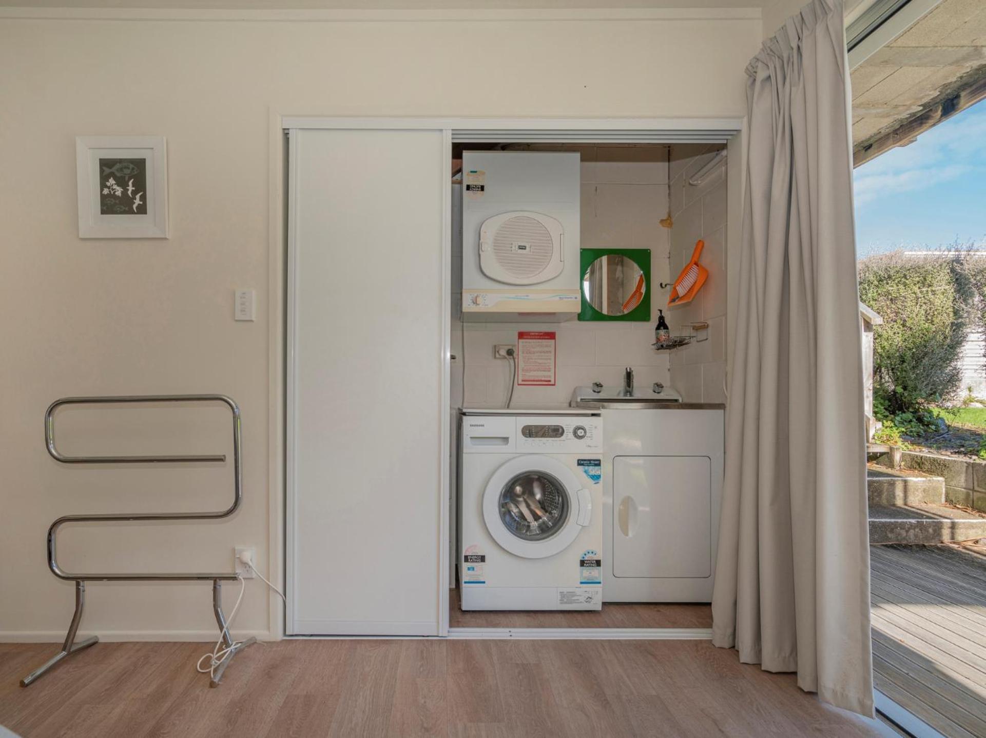 Hahei Kiwi Bach - Hahei Holiday Home エクステリア 写真