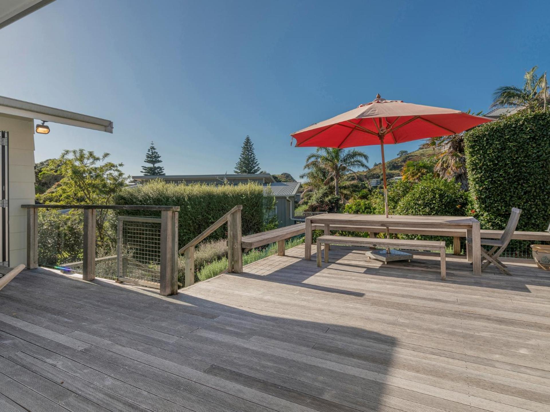 Hahei Kiwi Bach - Hahei Holiday Home エクステリア 写真