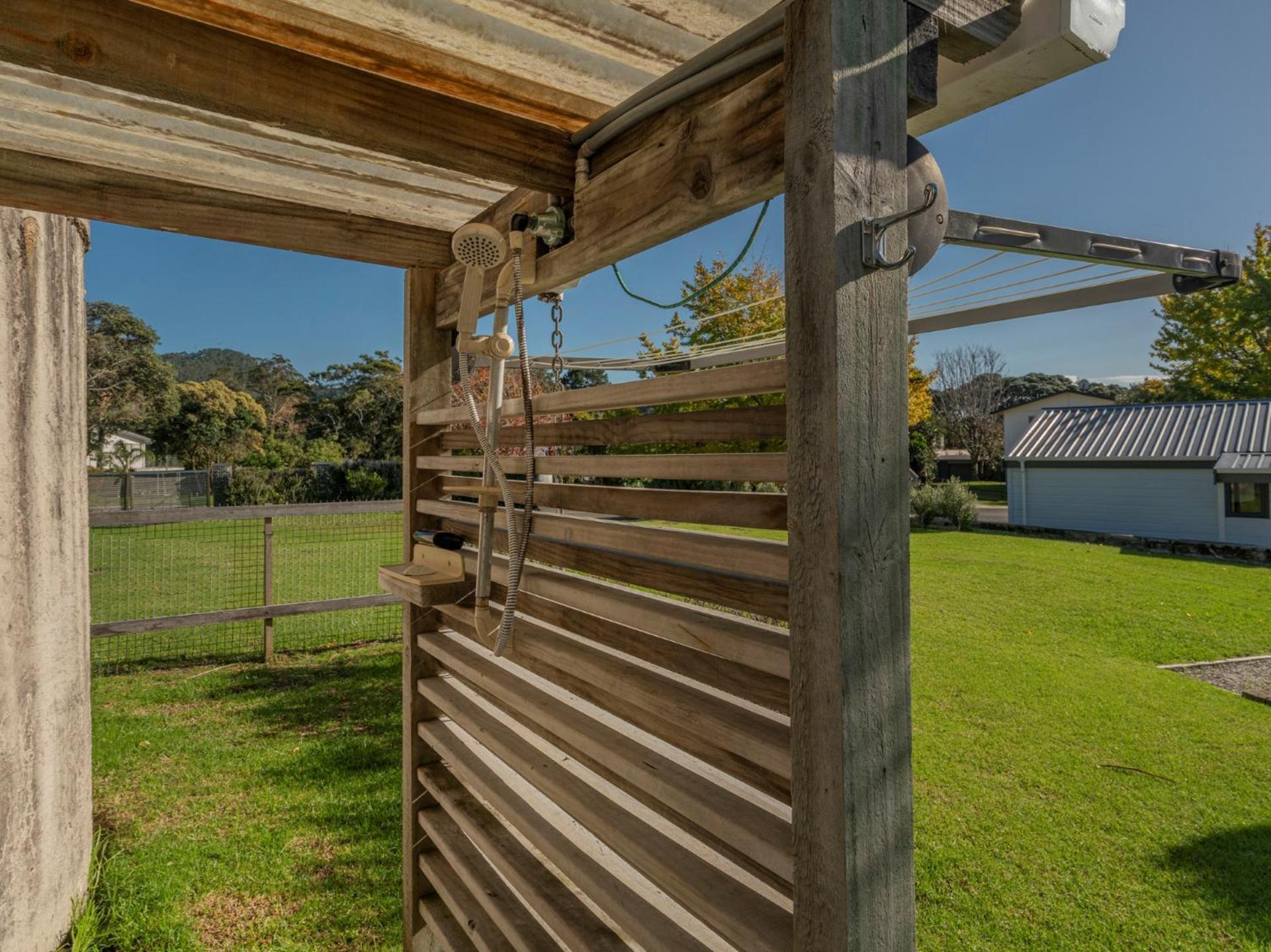 Hahei Kiwi Bach - Hahei Holiday Home エクステリア 写真