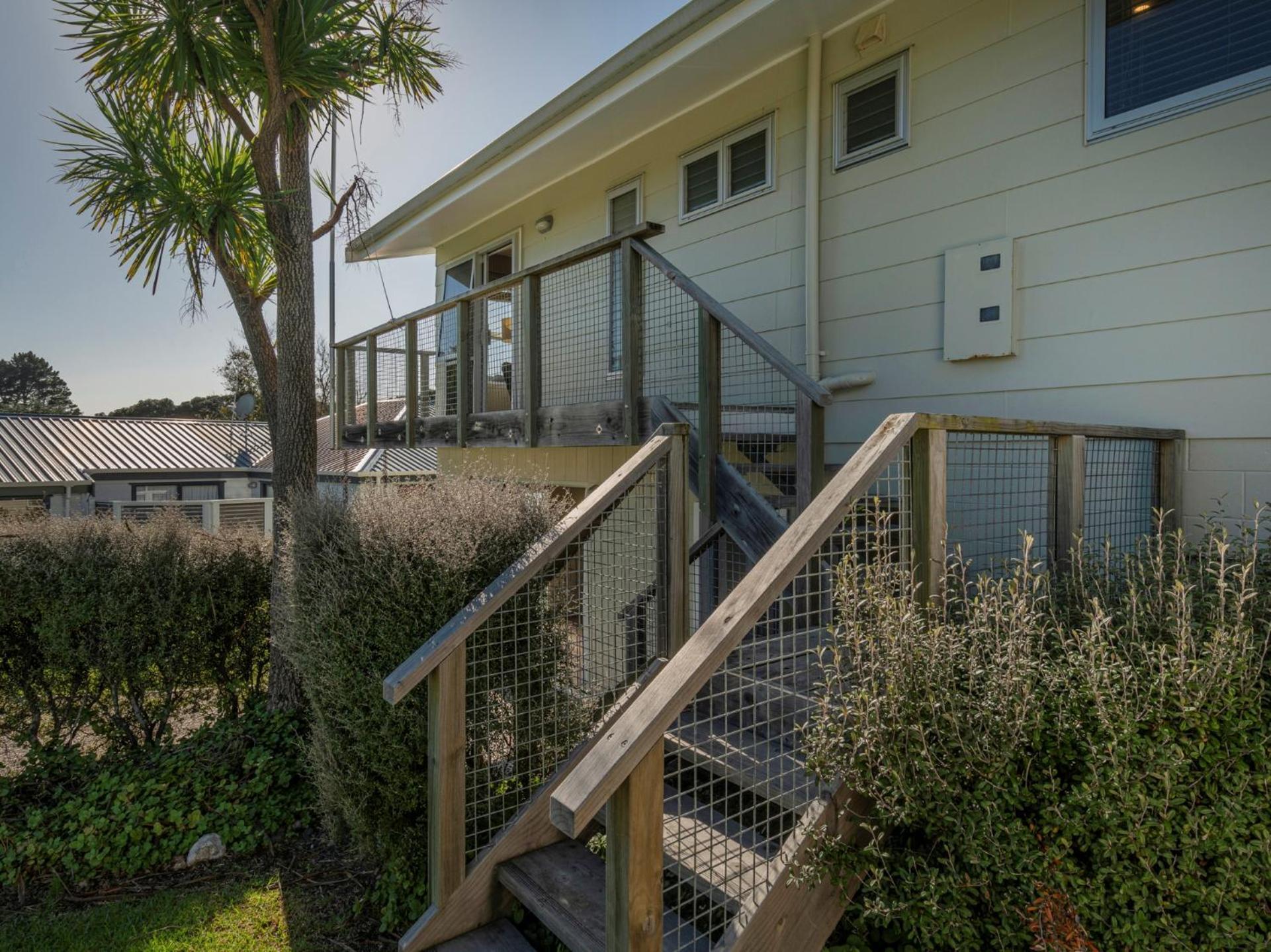 Hahei Kiwi Bach - Hahei Holiday Home エクステリア 写真